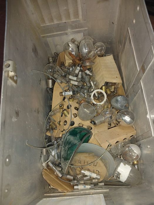 Предохранитель. лампочка