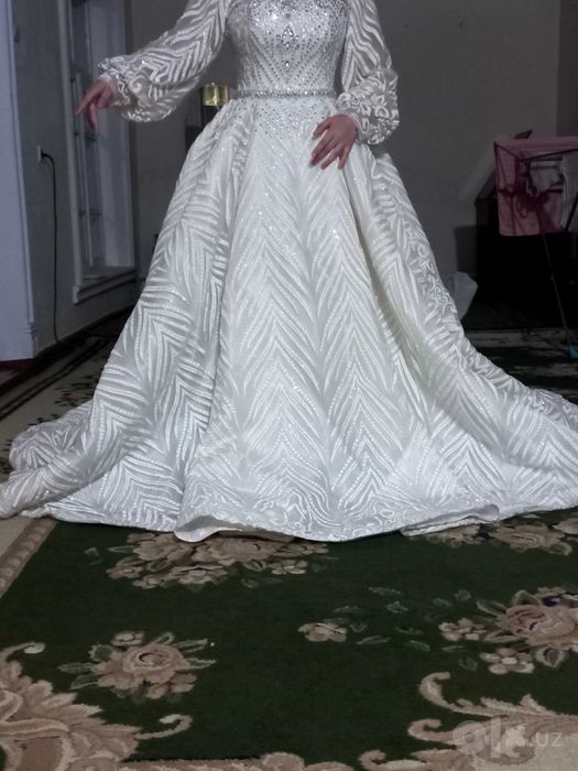 Toy kõynegi kamplekt bilan Qõl mehnati