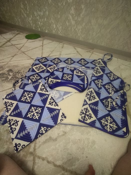 Тканевая дорожка.