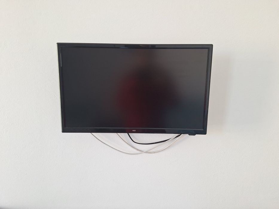 Televizor Nei 56 cm