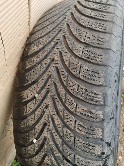 Всесезонни гуми 15"
