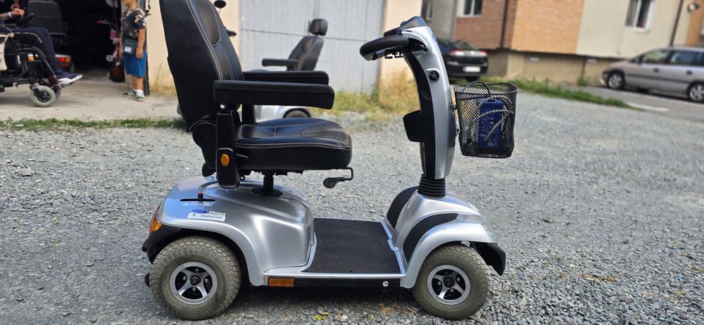 Scuter Carut electric INVANCARE ORION pentru persoane cu dizabilități sau handicap