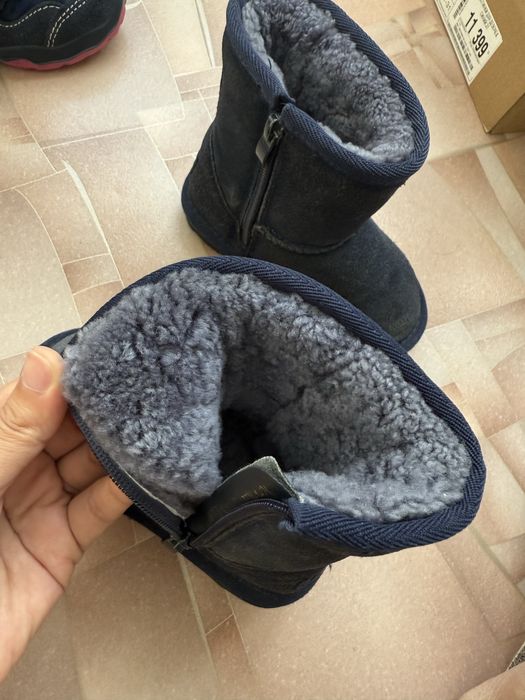 Продам десткие угги