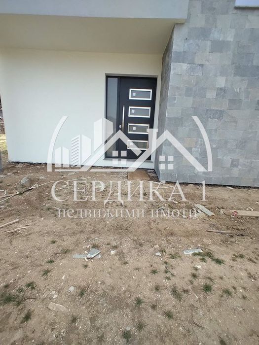 Къща в Благоевград-Еленово