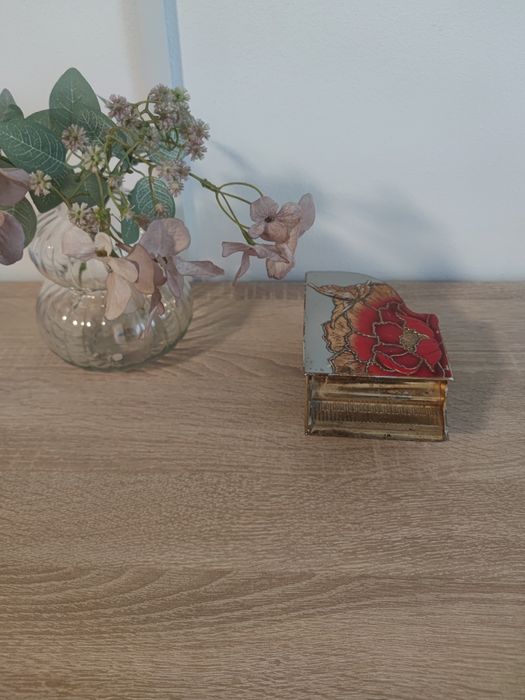 Casetă bijuterii muzicală vintage vintage colectie