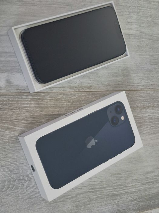 Vând telefon IPhone 13, 128 GB