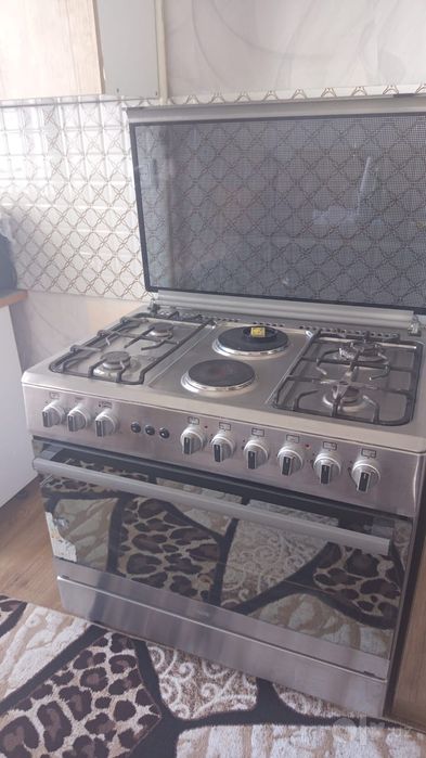 Продаётся новый мебель для спальни и кухни