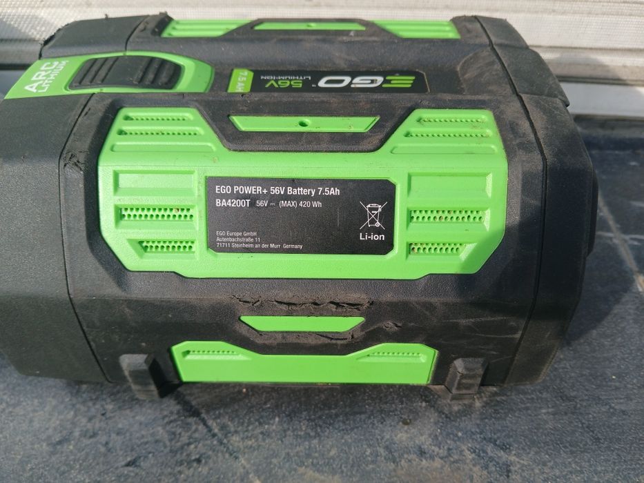 Drujbă nouă EGO-pe baterie+încărcător-7,5Ah-lama 35 cm-motor brushless