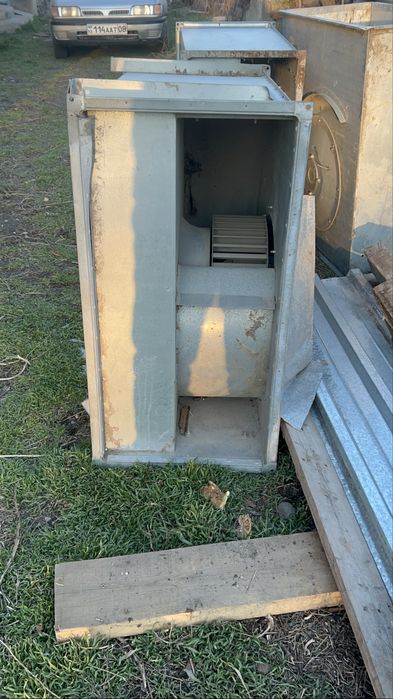 Вытяжной каналный двигател