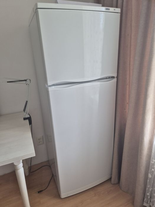 Холодильник бу Атлант 163 см