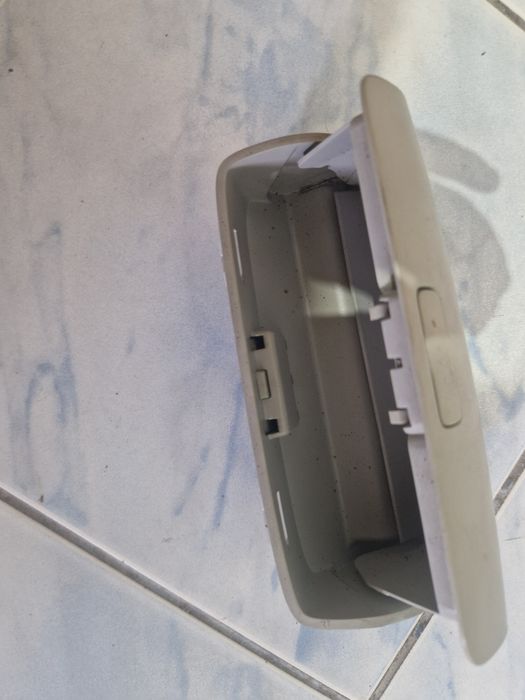 Vand panou lumini plafoniera golf 5 1  1 .9 tdi perfect funcțională cu tot cu becurile incluse care funcționează