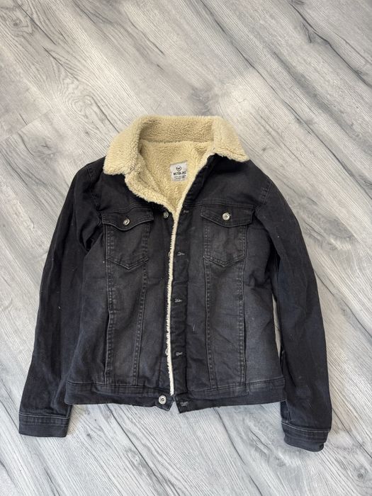 Продам джинсовку мужскую