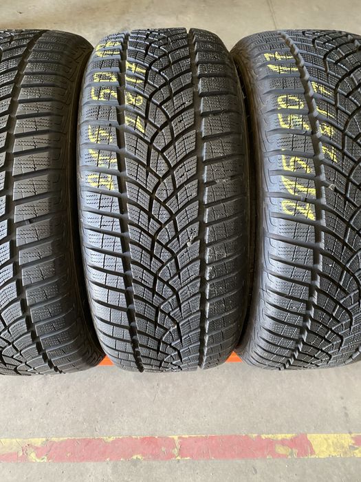 Anvelope iarna 215/50/17 Goodyear Ultra Grip Performance 215 50 17 R17