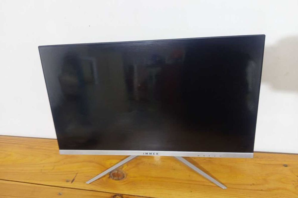 Mонитор  сотилади IMMER 22