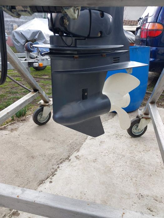 Yamaha F70 GETL  Perfecten