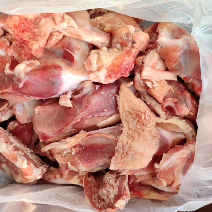 Корма для собак и кошек