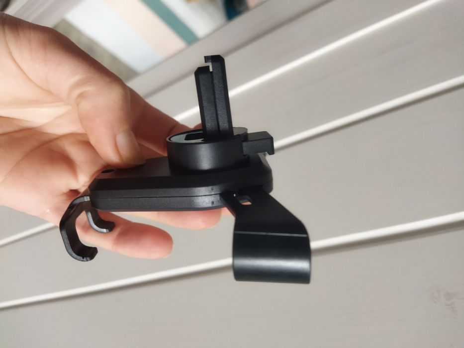 Поставка за телефон за автомобил