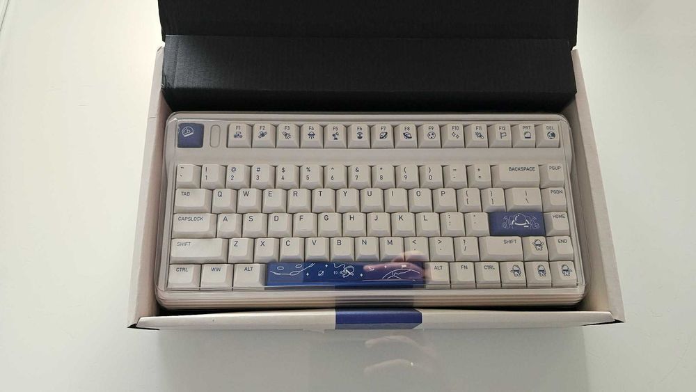 Механична клавиатура IQUNIX L80 Cosmic Traveler