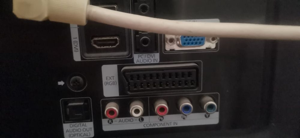 Продам телевизор Samsung LE32C530