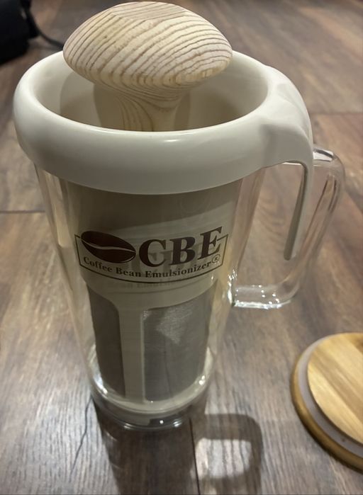 Vegan Milker  уред за правене на растително мляко