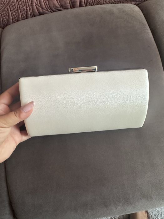 Дамска чанта цвят мръсно бяло