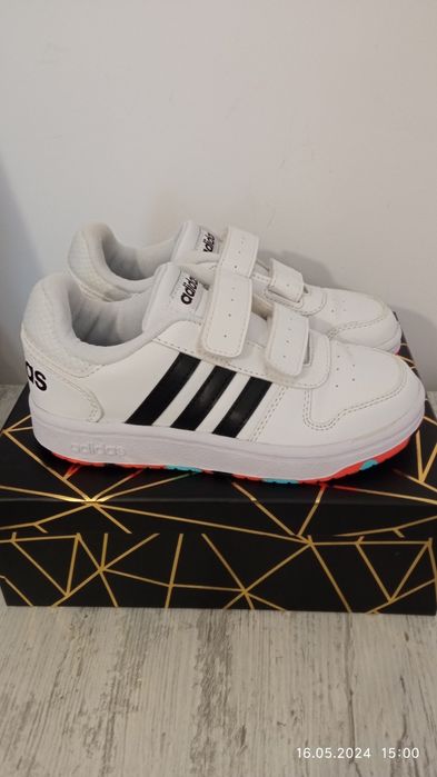 Спортни обувки Adidas