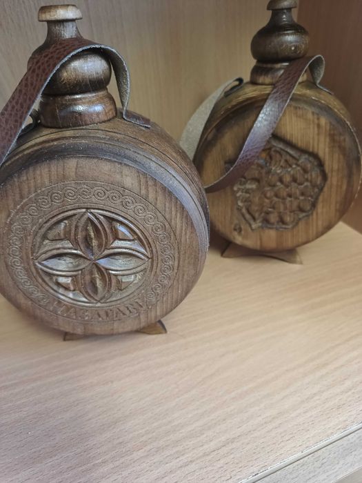 Гравирани дървени бъклици