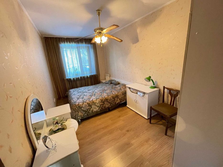 Продаётся 3-комнатная в Центре.