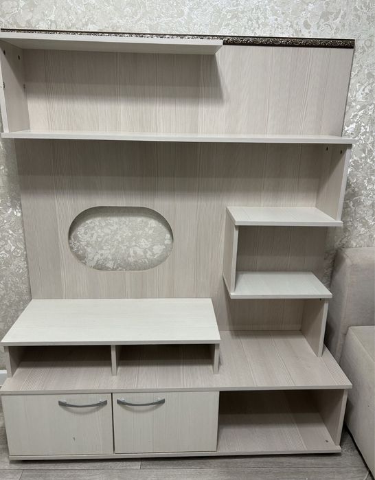 Продаю тумба под тв