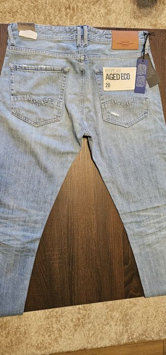 Blugi Replay noi cu eticheta