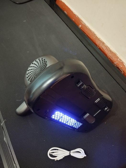 Мини пылесос работает на аккумуляторе