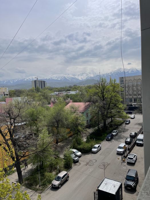 Сдам кушетку на долгий срок