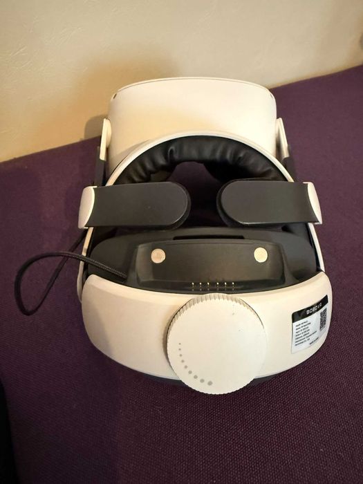 Meta Oculus Quest 2 128GB + BOBOVR M2 Plus-2 + 2 baterii – Complet
