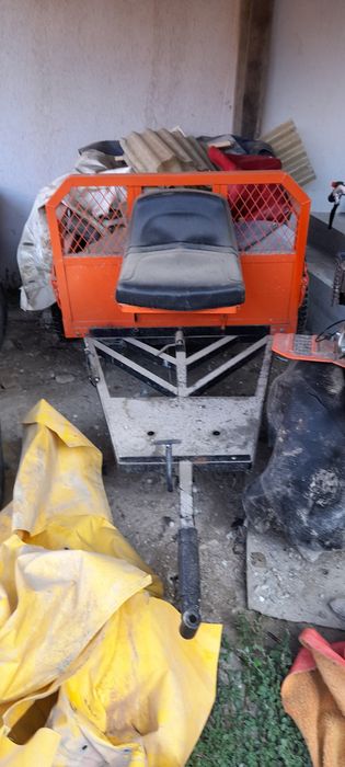De vânzare motosapă Ruris 918K . Și remorcă Ruris