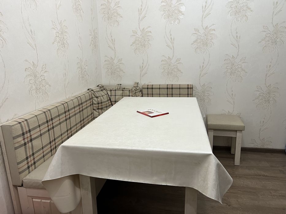 Кухонный стол