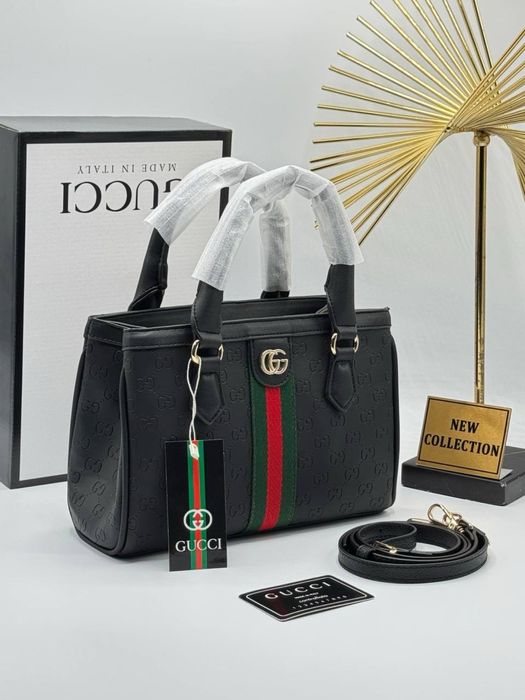 Geanta Gucci noua !!! Dimensiuni 26/16 !!!