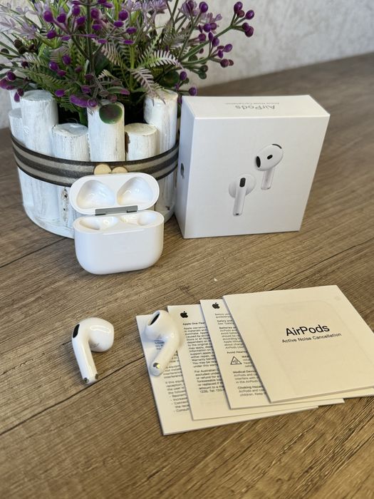Продам Наушник AirPods 4 ANC