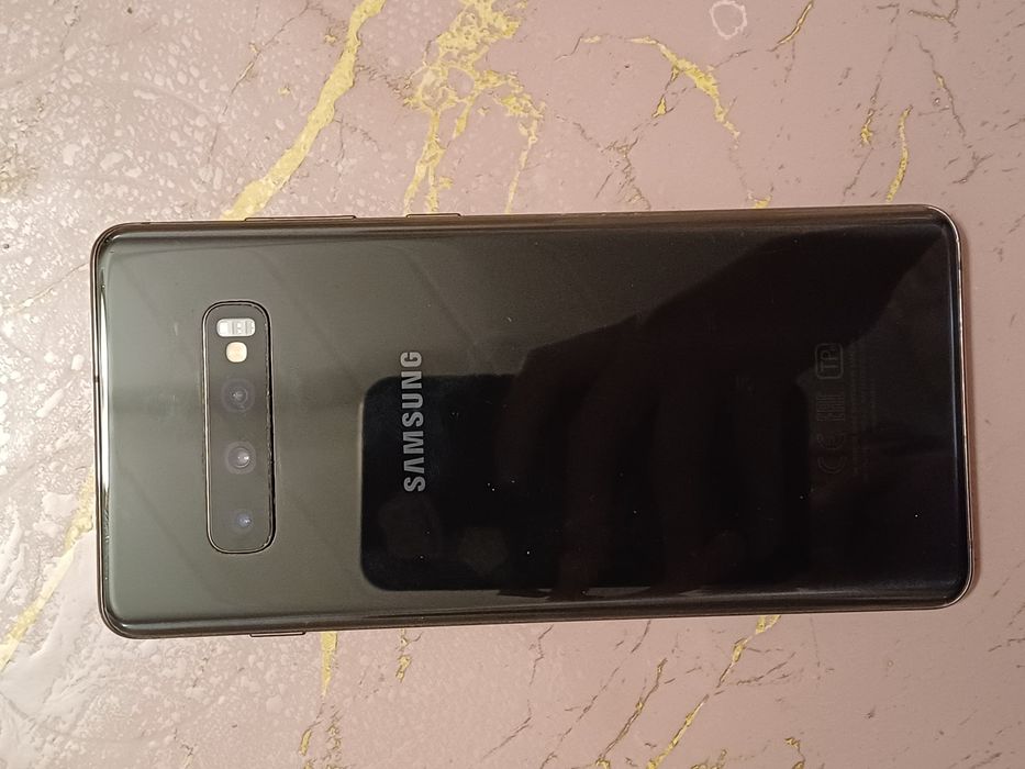 Samsung Galaxy S10 срочно продаю