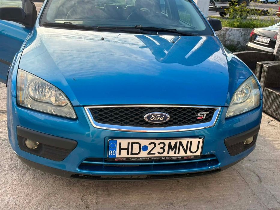 Vând Ford Focus.