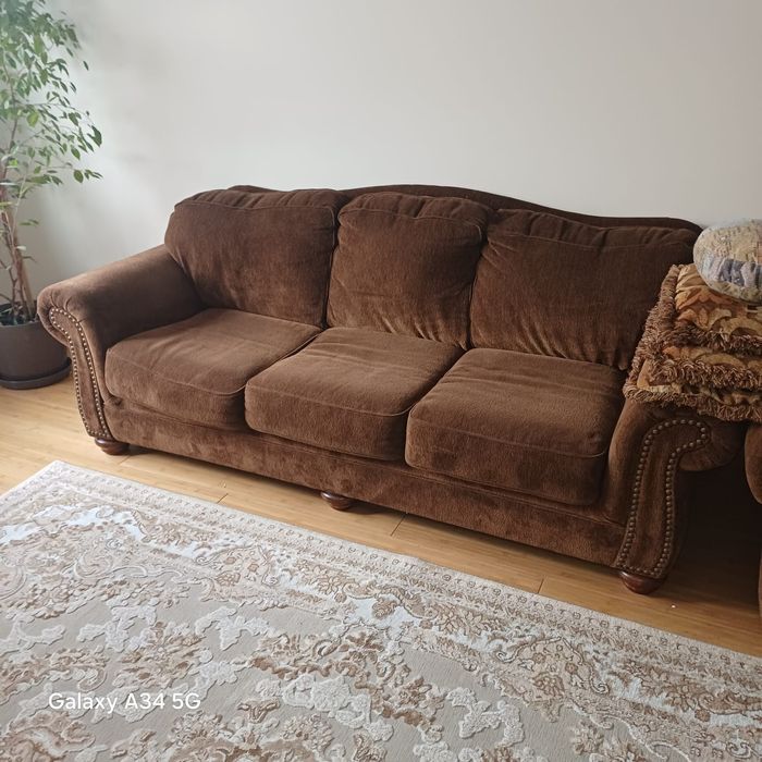 Диван раскладной в хорошем качестве