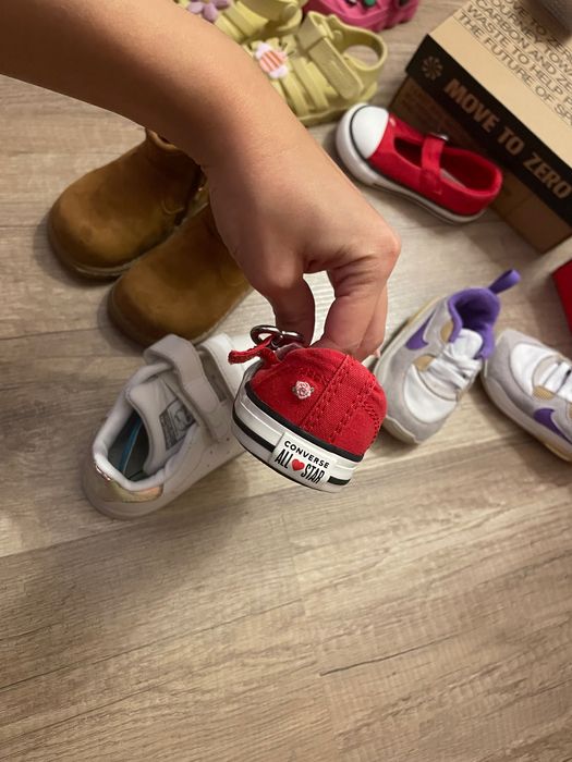 Обувки боти сандали маратонки Nike Next Crocs Converse Adidas