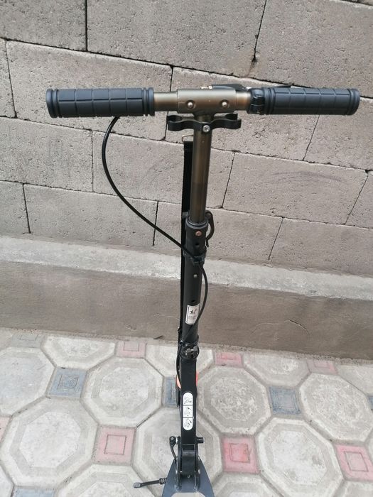 Продам самокат Urban Scooter