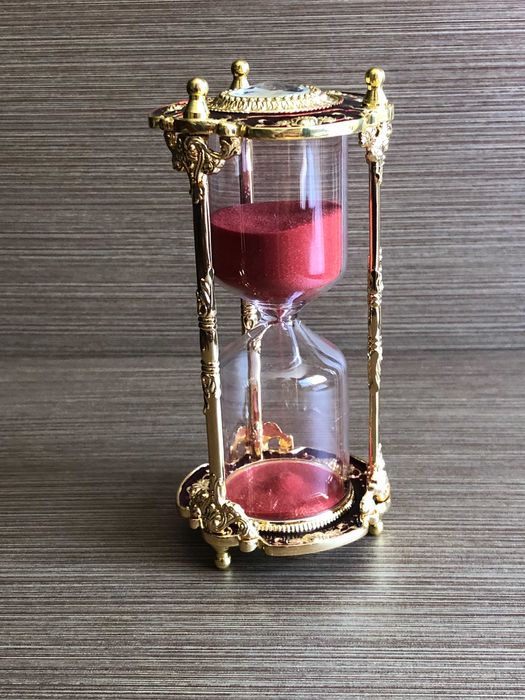 Часы песочные красные  15 мин