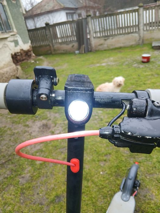 Vând trotineta electrica Aovopro Es80