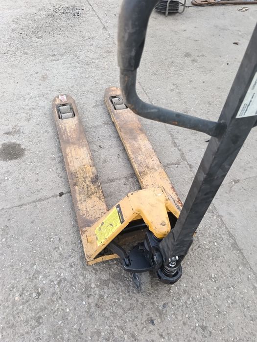 Vând Liza yale 2500 kg