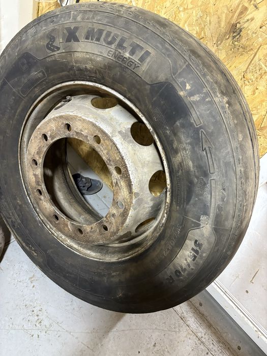 Шина с диском в оличном состояний