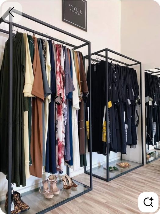 Стеллажлар сотилоди