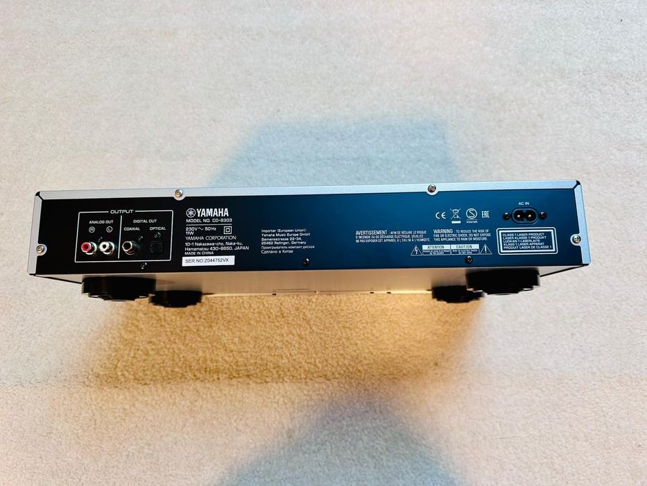 CD Yamaha CD S303