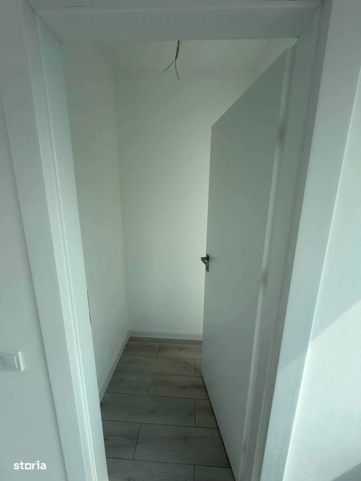 Spatiu comercial, Coresi