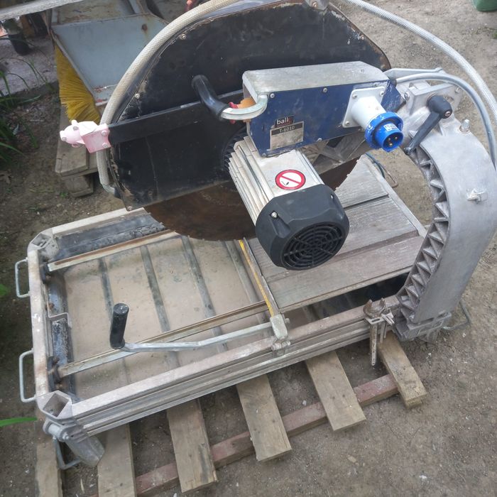 Fierastrau Masina taiat gresie caramida marmura piatra pavaje 230v